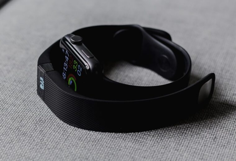 Apple Watch SE vs Polar Pacer Pro : le grand comparatif 2026